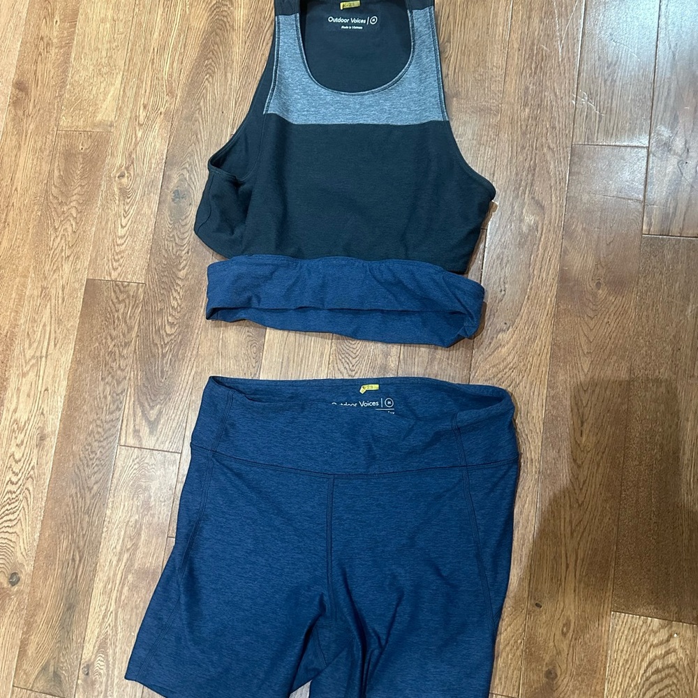 outdoor voices 2 piece set, biker shorts and sports bra